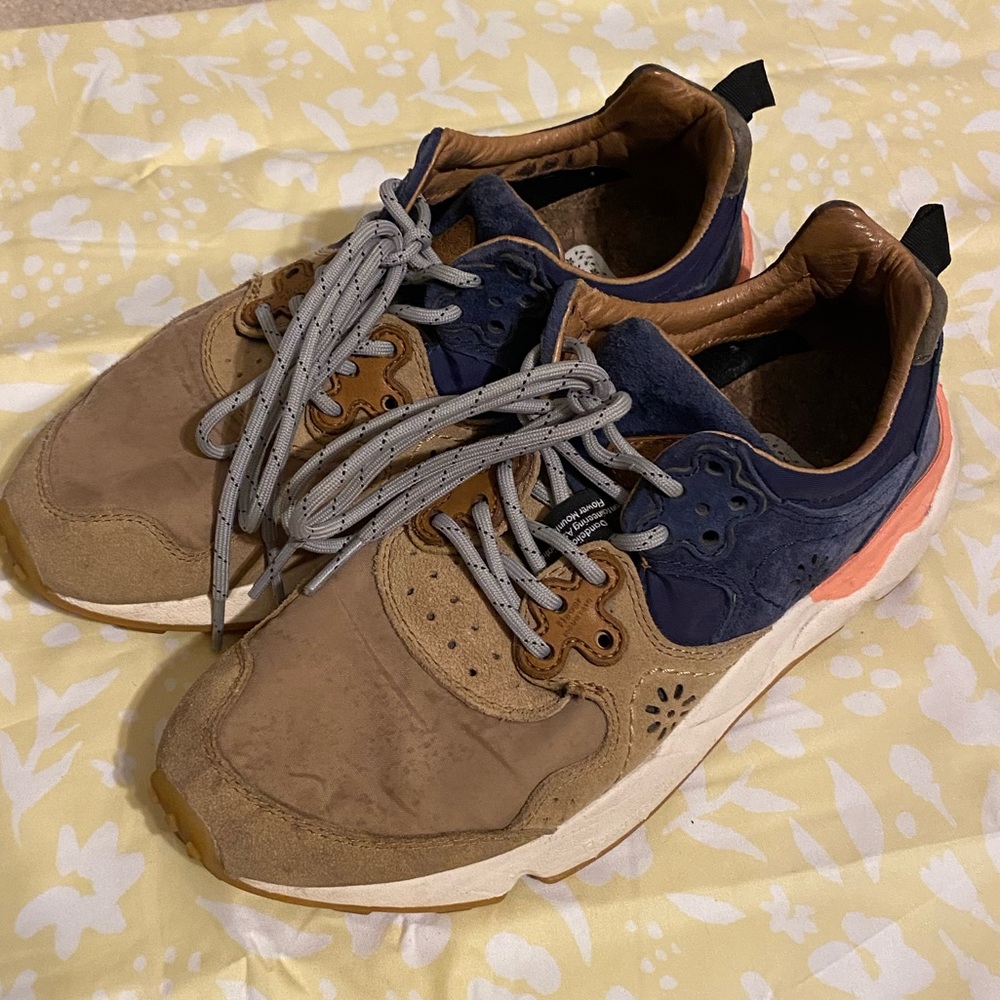 Flower Mountain Running Shoes 8